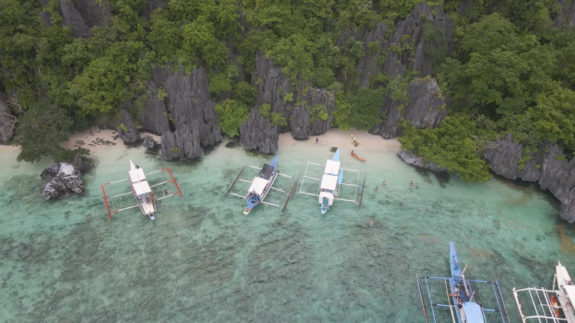 Coastal scenery in the Philippines